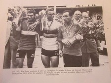 CYCLISME COUPURE LIVRE F594 CHAMPION du MONDE 1961 Rik VAN LOOY Raymond POULIDOR