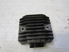 regulateur de tension Yamaha