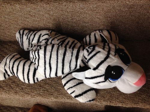 Stuffed animal plush toy white