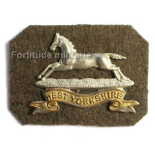 Cap badge :  " West Yorkshire Regiment " - British Army ( original )