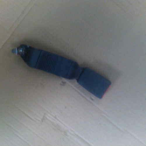 Attache ceinture sécurité - attache, de