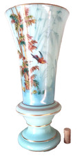 superbe grand vase en opaline de cristal Baccarat Saint Louis parfait état décor