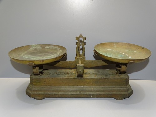 Jolie ancienne petite balance - ancienne,