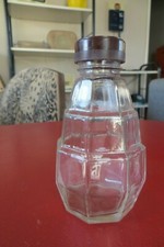 ancienne saliere en verre et bakélite