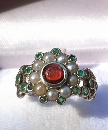 Belle bague fleur ancienne