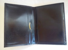 Porte-feuilles en cuir noir