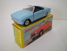 Authentique PEUGEOT 204 cabriolet en boite d'origine ref 511