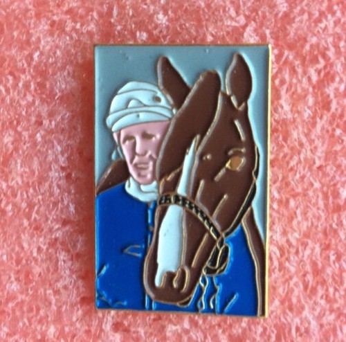 T06 pins cheval jockey derby - t06,