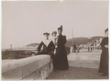 Marseille. Madame Estellon et ses enfants. Tirage citrate 1899.