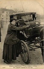CPA PARIS NOUVEAU Les femmes