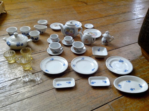 Lot ancienne dinette - dinette, faience