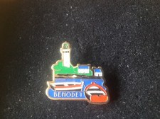 PINS TOURISME BENODET BRETAGNE SUD BATEAU PHARE 