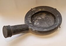 Bassin de lit ou urinal en étain, Allègre à Angers, XVIIIe