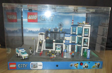 Lego - Vitrine City 7498 Station de Police