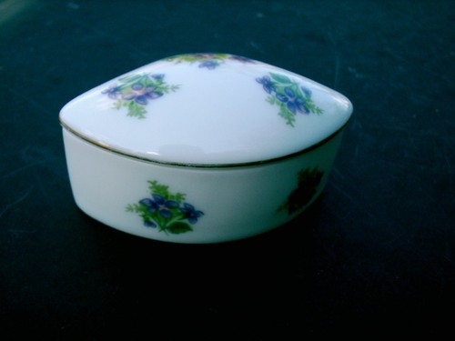 Vintage porcelain trinket - ,