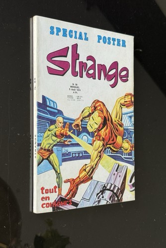 Strange poster attaché - strange, n°