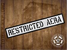 PANNEAU BOIS CAMPEMENT US 60X10CM RESTRICTED AERA  .. jeep willys ww2