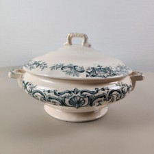 Légumier Décor Régent De Longchamp En Terre De Fer, 1900s