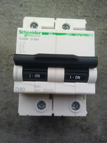 A9n18383 disjoncteur c120n - disjoncteur,