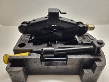 Cric avec clé de goujon avec