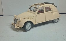 MAISTO 1/18 CITROEN 2CV CRÈME DECOUVERTE BON ETAT SANS BOITE gé