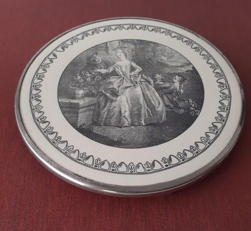 Dessous plat ancien - dessous,