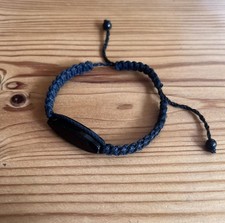 bracelet macramé noir avec