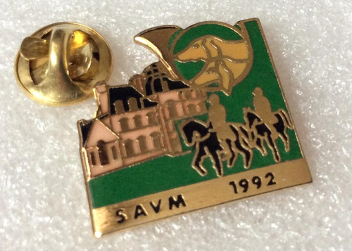 Pin vintage club chasse - vintage,