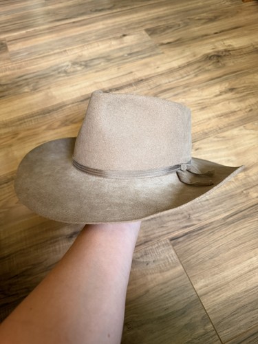 Akubra tan pure fur felt - tan,