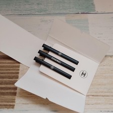 Pince à cheveux noire Chanel
