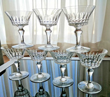 lot de sept coupes à