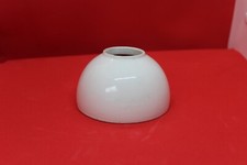 ANCIENNE TULIPE EN PORCELAINE