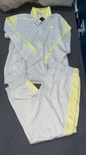 ✨ Ensemble de survêtement adidas – Neuf avec étiquette ✨