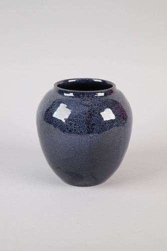 Très joli vase boule bleu