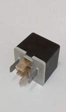 1x Relay 90191753 38697 Bitron