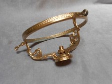 Couronne ancienne en laiton et