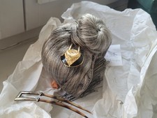 Rare ancienne postiche chignon boîte d'origine avec épingles et accessoires