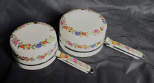 2 Casseroles en porcelaine de Paris Aluminite Frugier N° 4 et 5 fleurs et fruits
