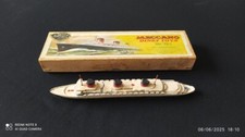 MAQUETTE DINKY TOYS DU PAQUEBOT "NORMANDIE" CASSEE AVEC BOITE