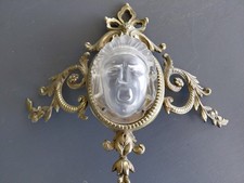 Médaillon en bronze applique
