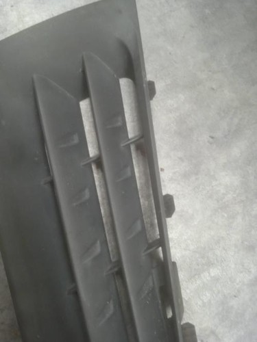 Grille calandre droite - de,