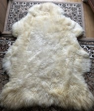 Immense Tapis En Laine