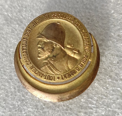 Insigne poilu orient guerre - insigne,