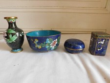 Belle suite de bol petit vase boites en émaux cloisonnés décor fleurs oiseaux