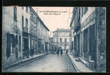 CPA St-Symphorien-de-Lay, Rue de l´Eglise, vue de la rue 1929 