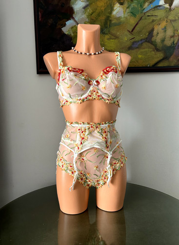 Nwt lise charmel passion slave - nwt,