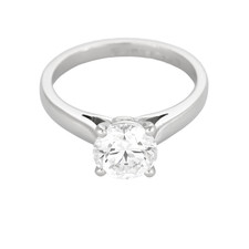 Bague solitaire en platine et
