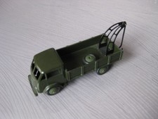 dinky toys camion militaire dépanneuse (rare)