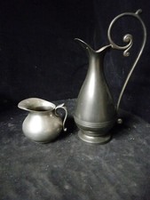 2 pichets , aiguière,  en étain du manoir