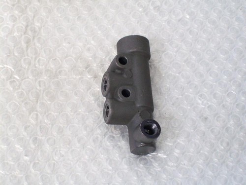 Valvola duplicatrice pour - valvola,